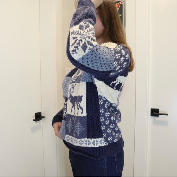 Vintage 2000s Hand Knit Winter Knit - Picture 2 of 5